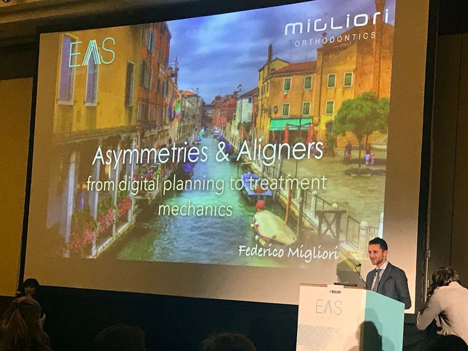 Prezentacja dot. leczenia nakładkami Invisalign